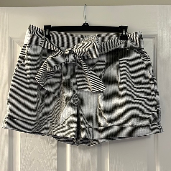 Lauren James Bow Shorts - L - Picture 1 of 3
